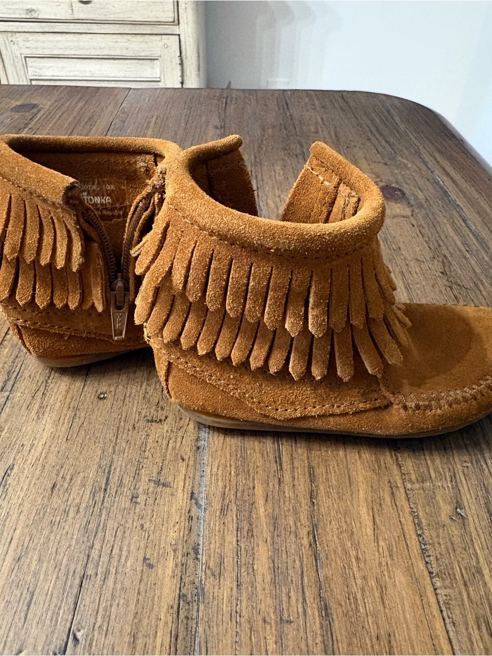 Minnetonka Kids Suede Fringe Ankle Moccasins in Chestnut